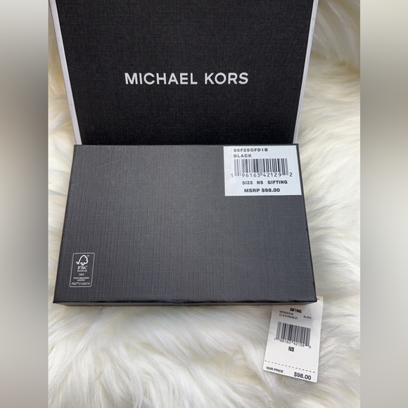 Michael Kors Men’s Black Slim Card Wallet And Key Chain - Picture 7 of 7